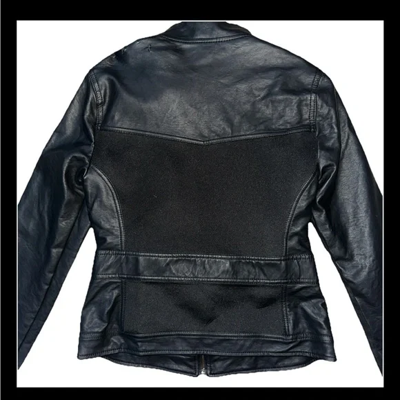 Marvel Women's Black Leather Jacket size medium - Picture 7 of 12
